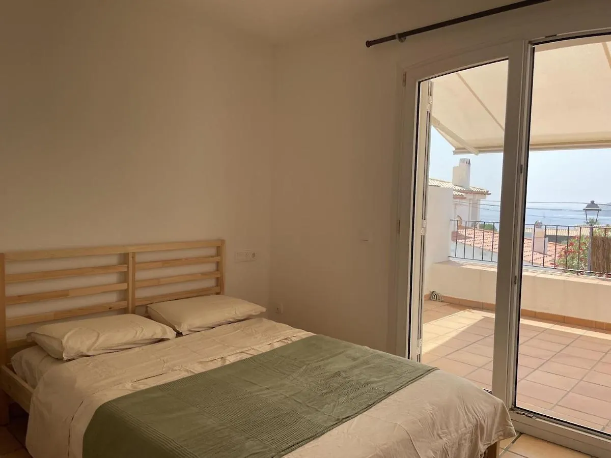 Daire Saguarda II - Apartamento Con Terraza Y Vistas Al Mar Cadaqués İspanya