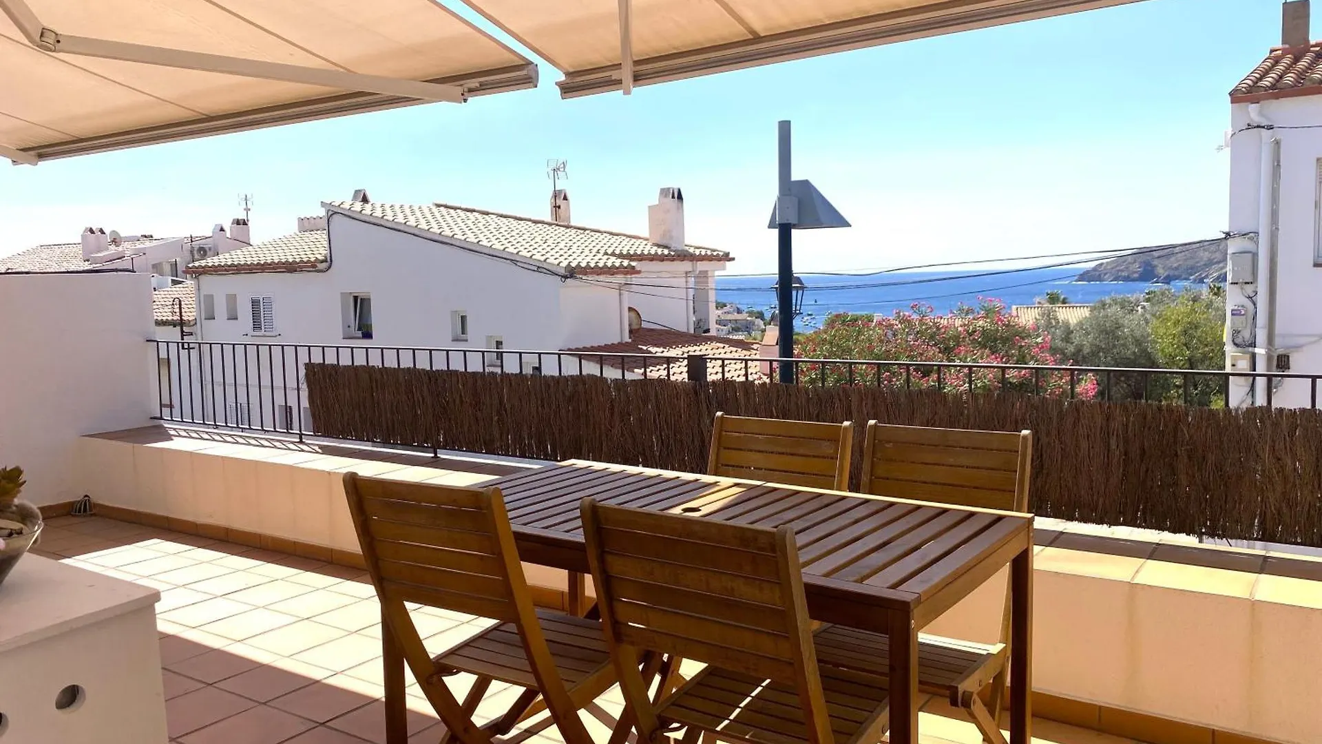 Saguarda II - Apartamento Con Terraza Y Vistas Al Mar Cadaqués